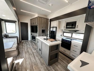 2025 Forest River RV Cherokee Arctic Wolf - Photo 7