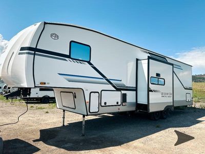 2025 Forest River RV Cherokee Arctic Wolf - Photo 4