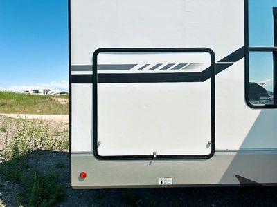 2025 Forest River RV Cherokee Arctic Wolf - Photo 10