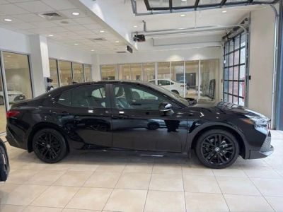 2025 Toyota Camry SE - Photo 8