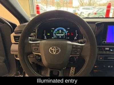 2025 Toyota Camry SE - Photo 18