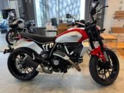 2025 Ducati Scrambler Icon Ducati Red — front three-quarter view