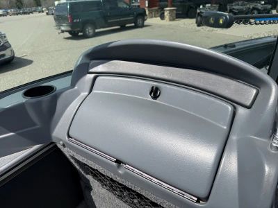 2017 Lund 1875 PRO V — photo 16 view