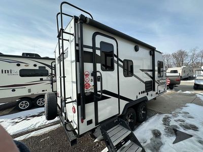 2023 Winnebago Industries Towables Micro Minnie - Photo 4