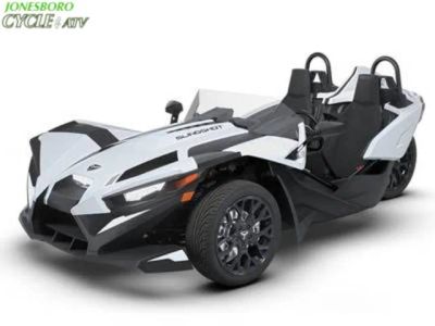 2026 Polaris Slingshot® SL AutoDrive — front three-quarter view
