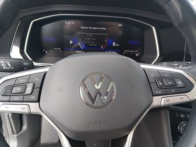 2024 Volkswagen Jetta — photo 12 view
