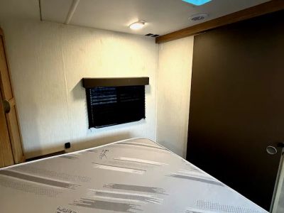 2024 Cruiser RV Avenir — photo 15 view