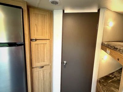 2024 Cruiser RV Avenir — photo 8 view