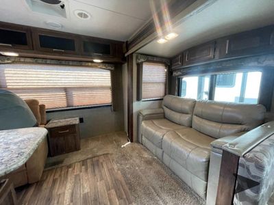 2017 Keystone RV Cougar Half-Ton Series - Photo 17