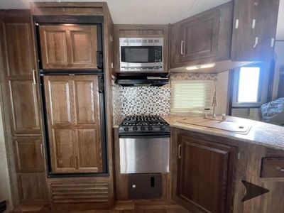 2017 Keystone RV Cougar Half-Ton Series - Photo 18