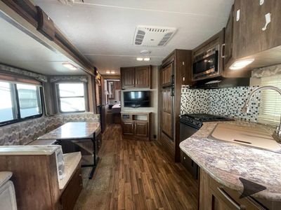 2017 Keystone RV Cougar Half-Ton Series - Photo 14