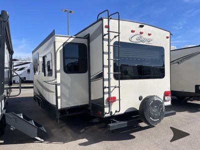 2017 Keystone RV Cougar Half-Ton Series - Photo 9