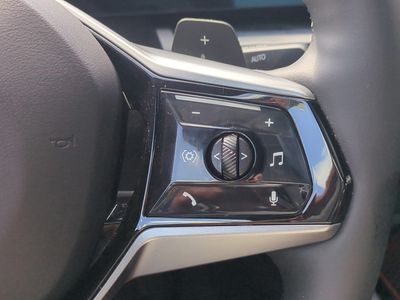 2026 BMW 5 Series — photo 28 view