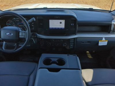 2026 Ford F-450SD - Photo 17