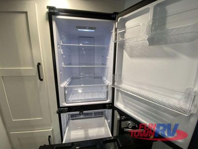 2026 Forest River RV Solaire - Photo 34