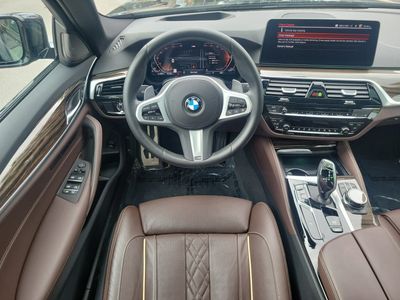 2023 BMW 5 Series - Photo 15