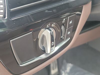 2023 BMW 5 Series - Photo 23