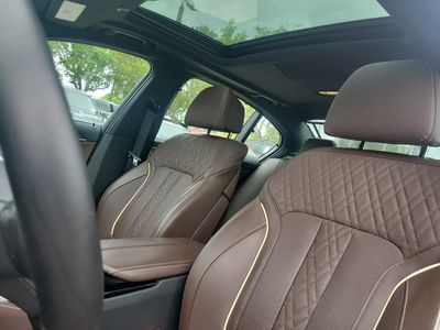 2023 BMW 5 Series - Photo 21