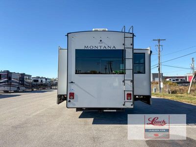 2025 Montana 3123RL — photo 8 view