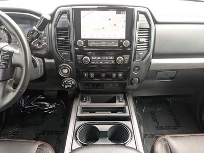 2021 Nissan Titan - Photo 16