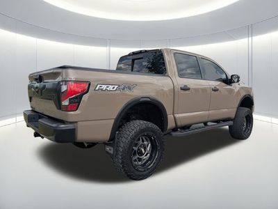 2021 Nissan Titan - Photo 4