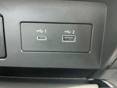 2021 Nissan Titan - Photo 21