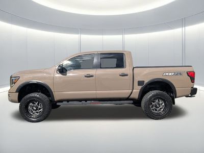 2021 Nissan Titan - Photo 2