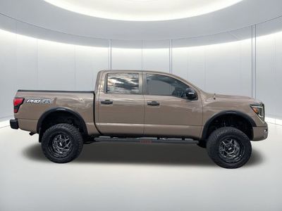 2021 Nissan Titan - Photo 5