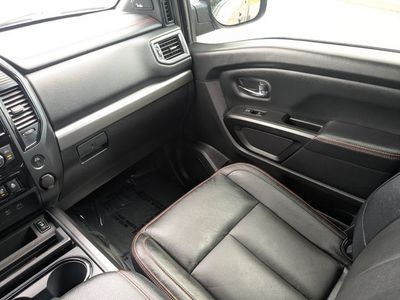 2021 Nissan Titan - Photo 14