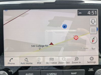 2021 Nissan Titan - Photo 17
