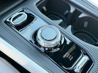 2026 Jeep Cherokee - Photo 28