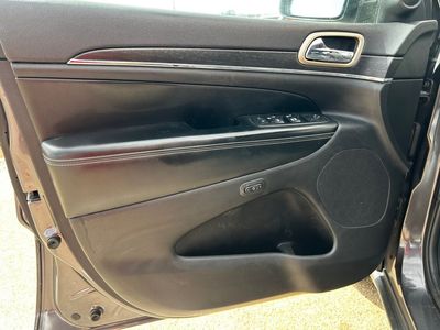 2017 Jeep Grand Cherokee - Photo 6