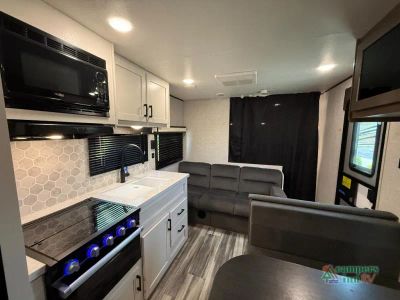 2024 Jayco Jay Flight — photo 9 view