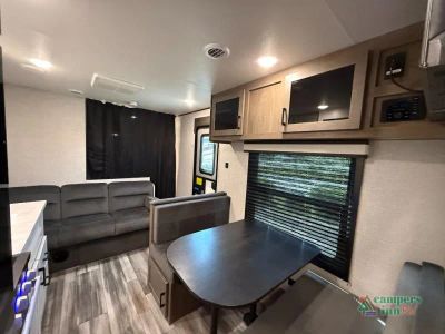 2024 Jayco Jay Flight — photo 10 view