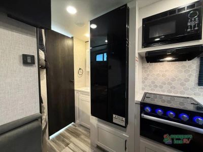 2024 Jayco Jay Flight — photo 17 view