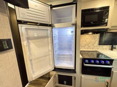 2024 Jayco Jay Flight — photo 18 view