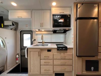 2026 Thor Motor Coach CHATEAU — photo 8 view