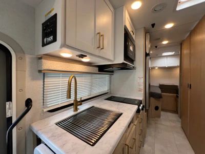 2026 Thor Motor Coach CHATEAU — photo 9 view