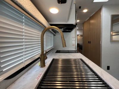 2026 Thor Motor Coach CHATEAU — photo 12 view