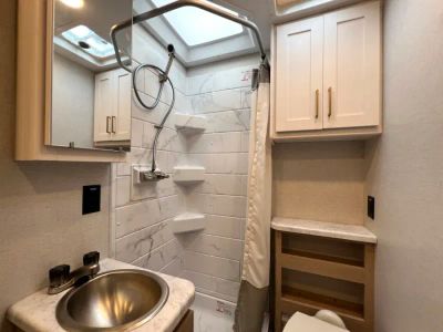 2026 Thor Motor Coach CHATEAU — photo 19 view