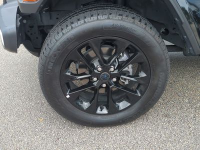 2025 Jeep Wrangler — photo 11 view