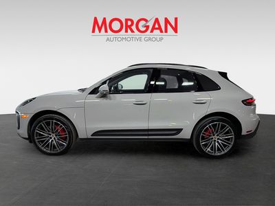 2026 Porsche Macan - Photo 2
