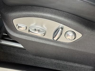 2026 Porsche Macan - Photo 25