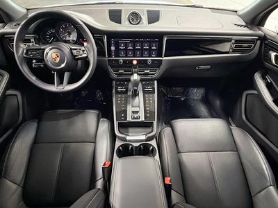 2026 Porsche Macan - Photo 16