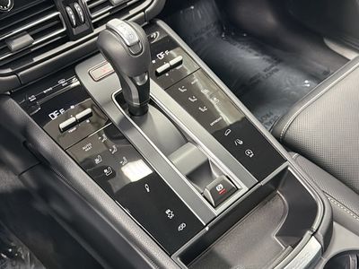 2026 Porsche Macan - Photo 28