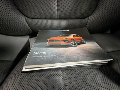 2026 Porsche Macan - Photo 45