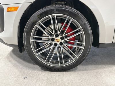 2026 Porsche Macan - Photo 42