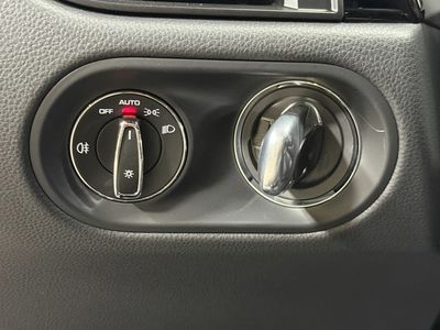 2026 Porsche Macan - Photo 35