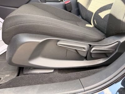 2025 Honda HR-V LX - Photo 17