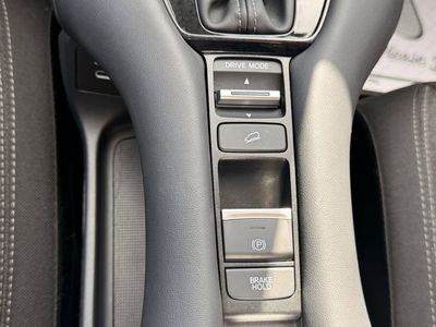 2025 Honda HR-V LX - Photo 18